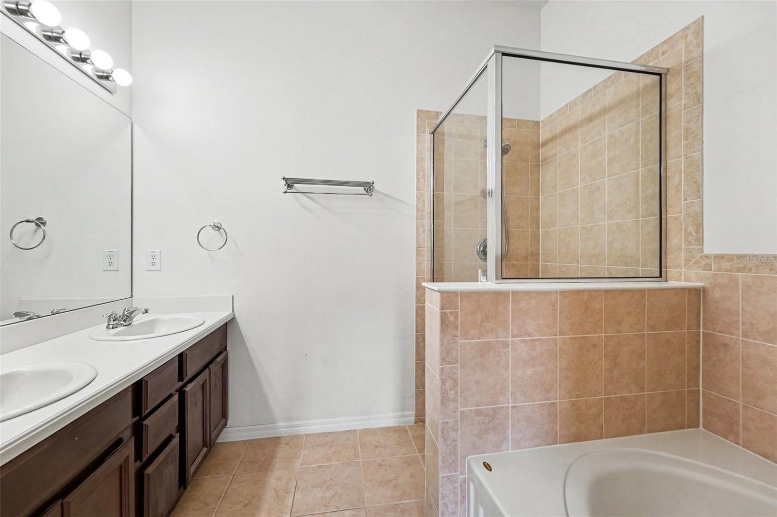 6938 46th Way N Property Photo 8