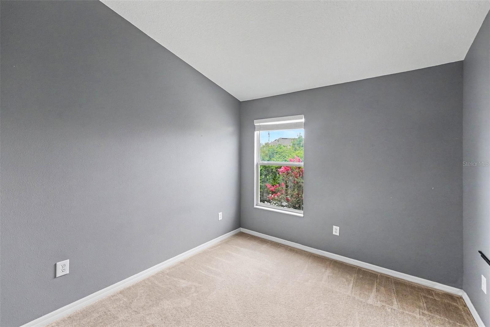 6938 46th Way N Property Photo 9