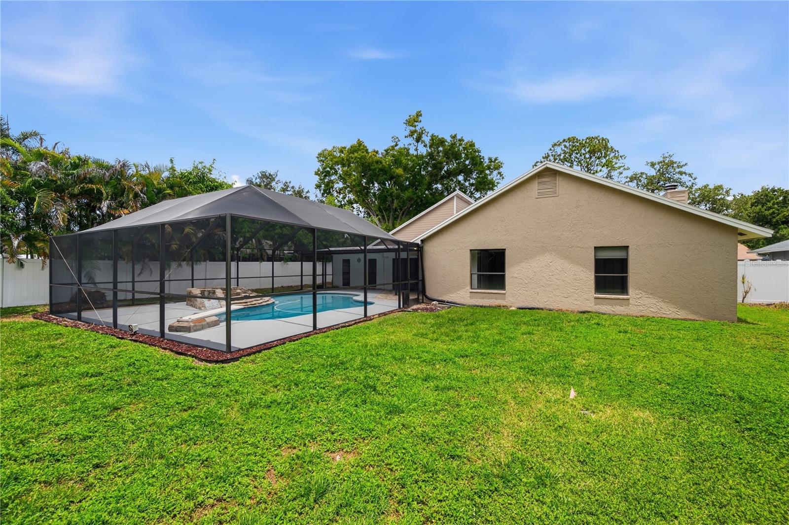 14207 Ashburn Pl Property Photo 6