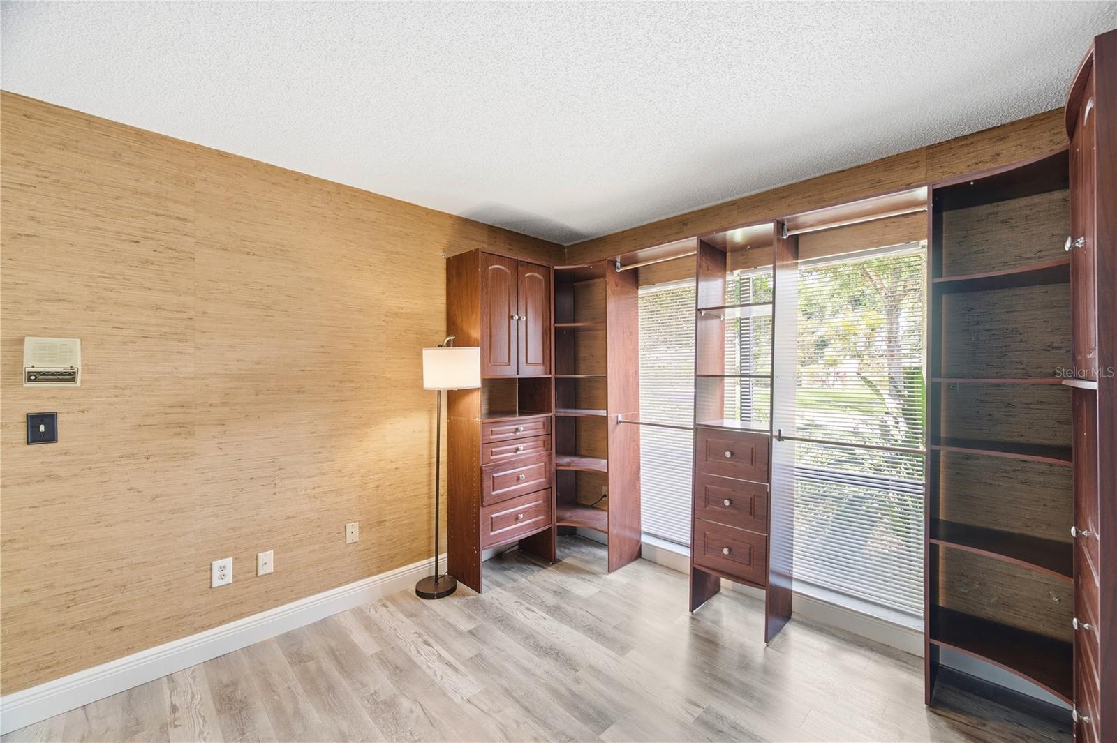 14207 Ashburn Pl Property Photo 37