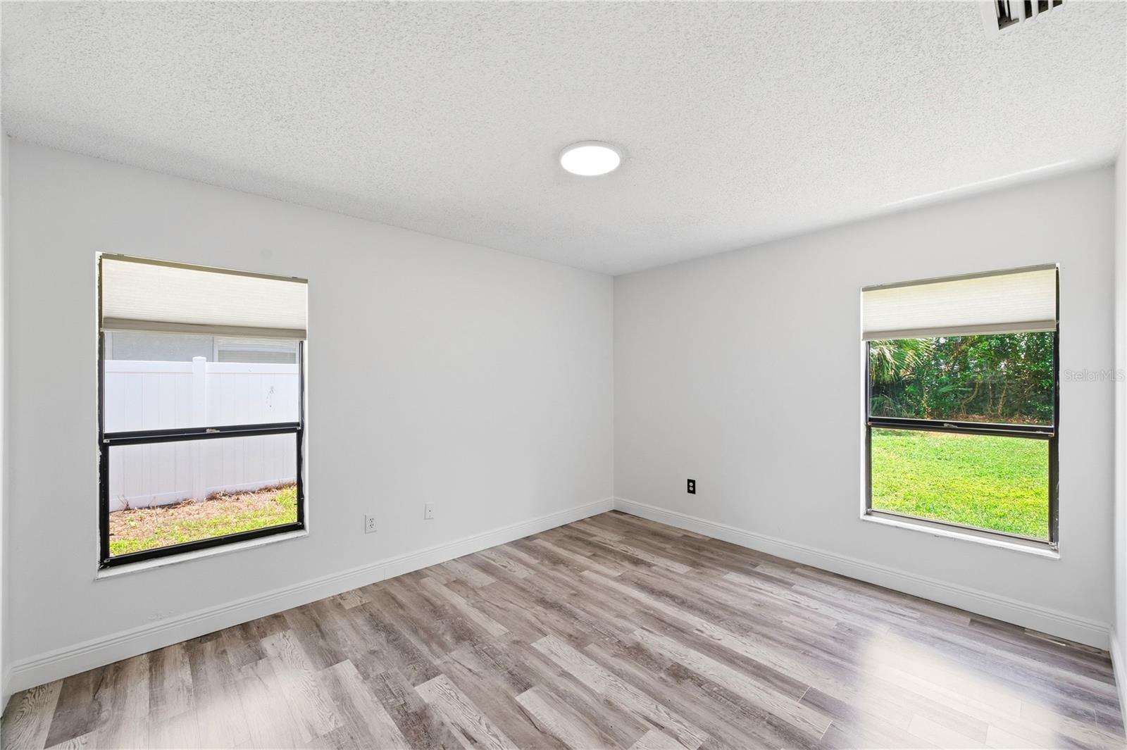 14207 Ashburn Pl Property Photo 39