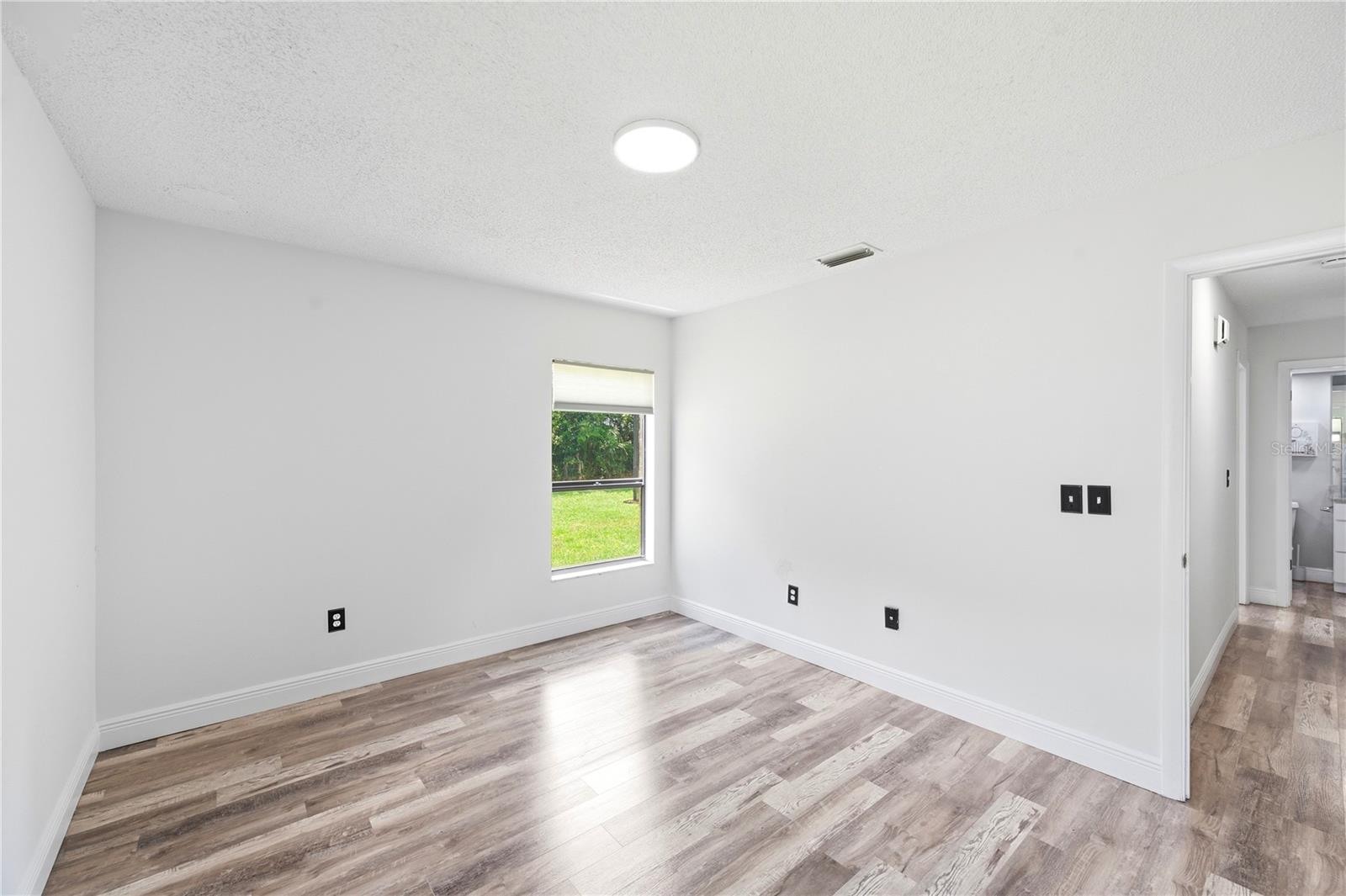 14207 Ashburn Pl Property Photo 40