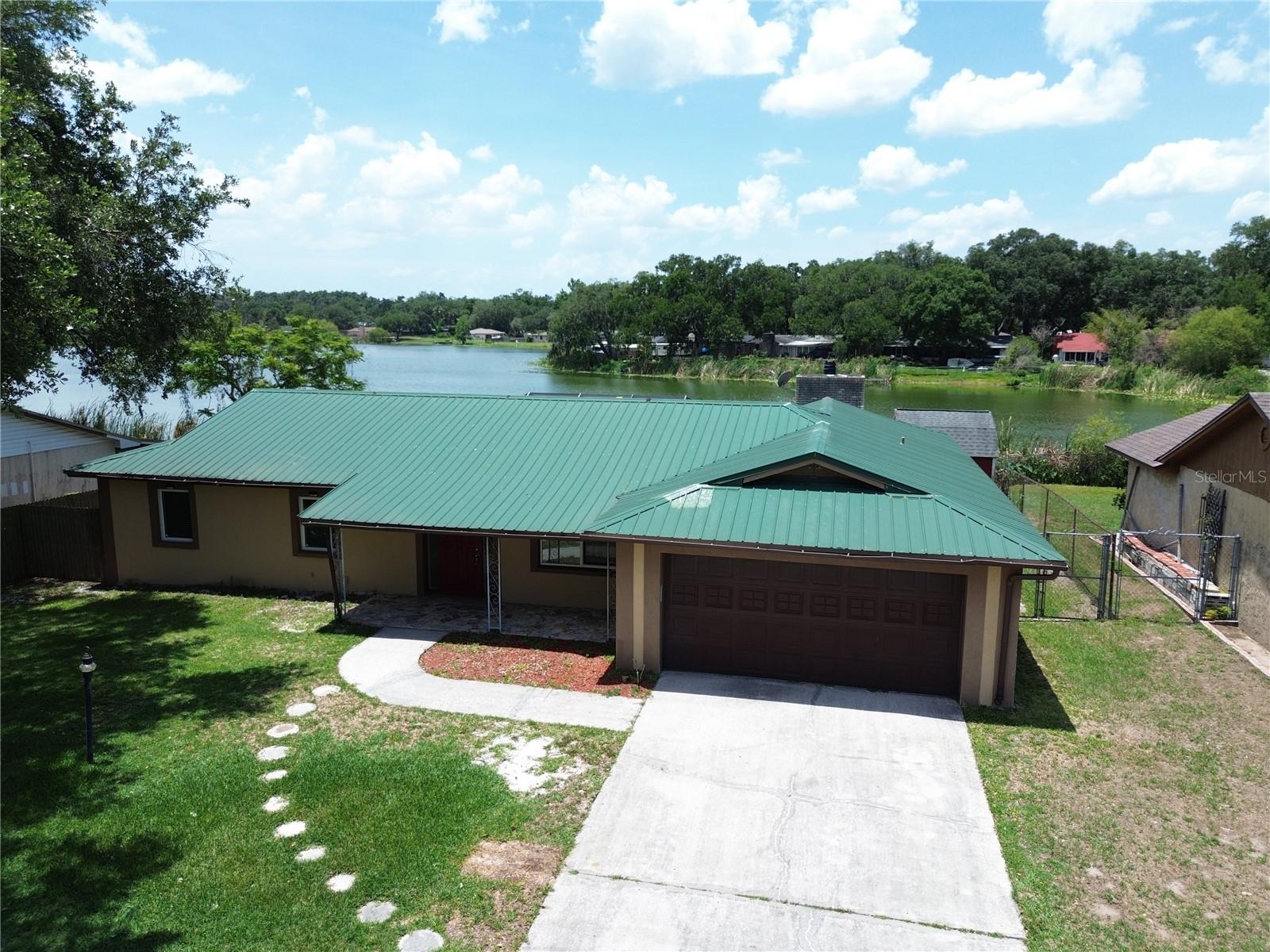 912 Shangri La Dr Property Photo 4