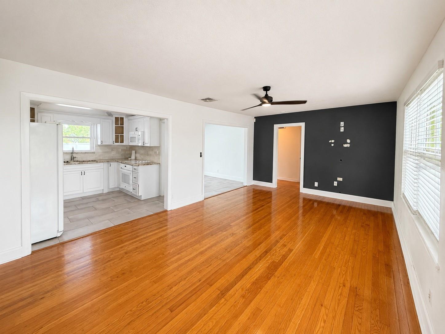 3815 W North B St Property Photo 4
