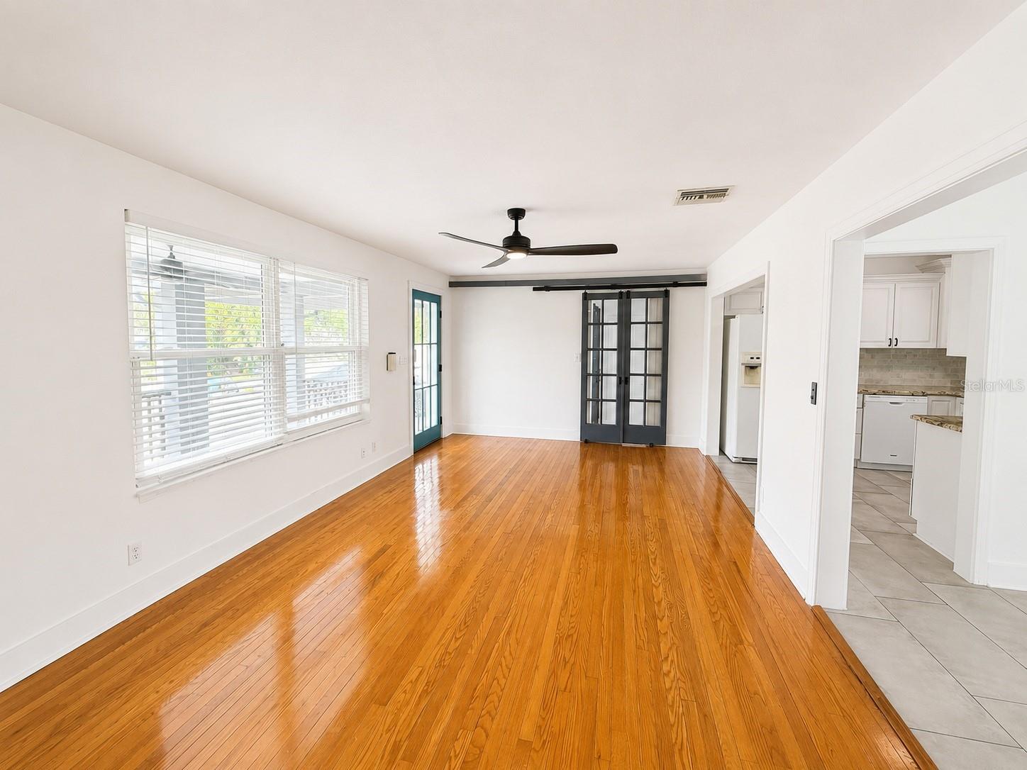 3815 W North B St Property Photo 5