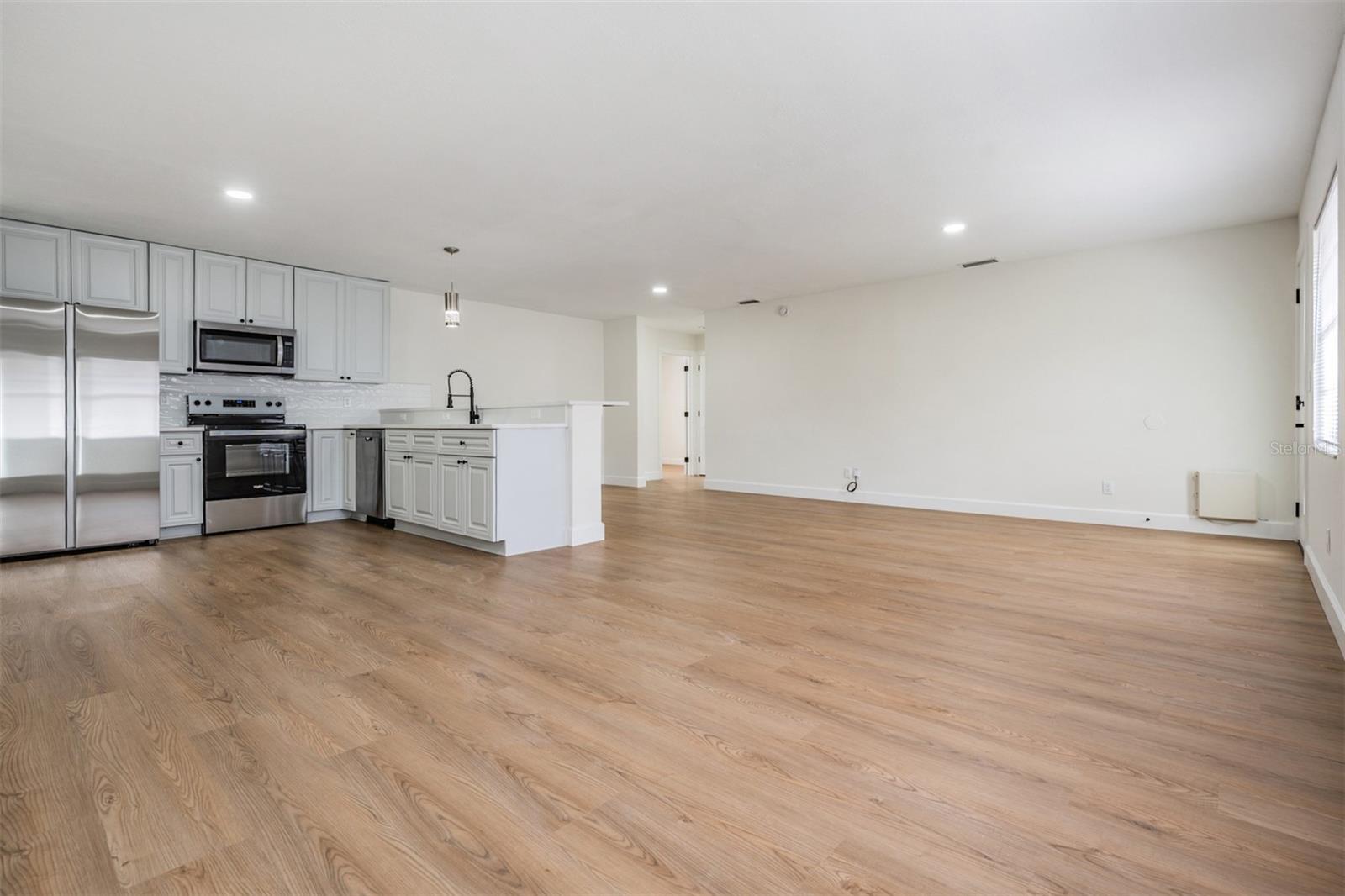8317 N Marks St Property Photo 6