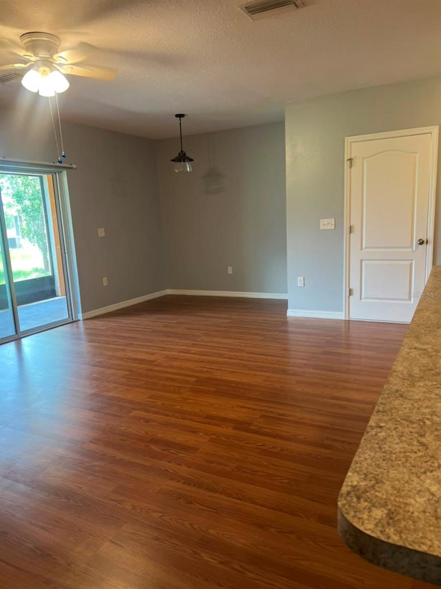 9907 Hound Chase Dr Property Photo 6