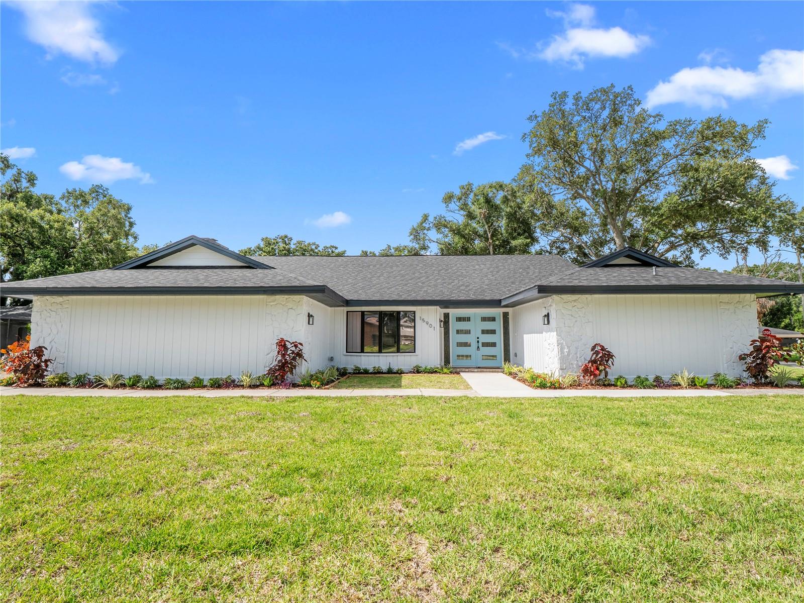 15901 Dover Cliffe Dr Property Photo 1