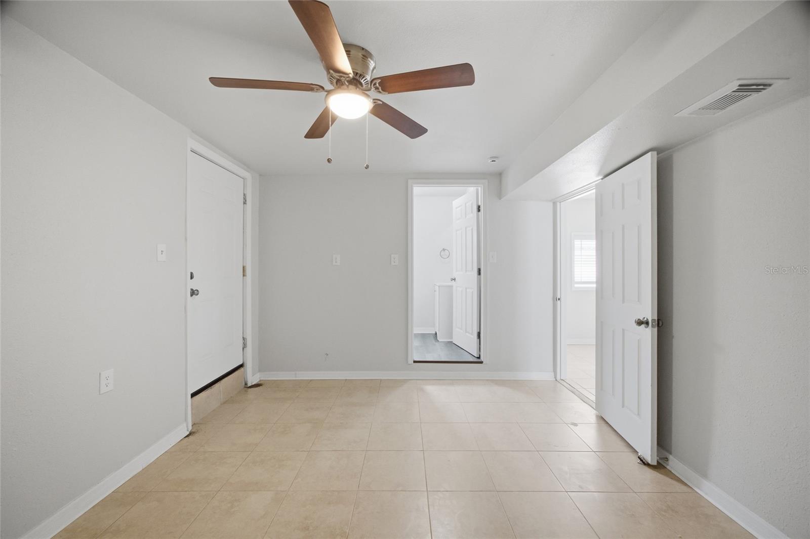 6629 Sierra Ter Property Photo 9
