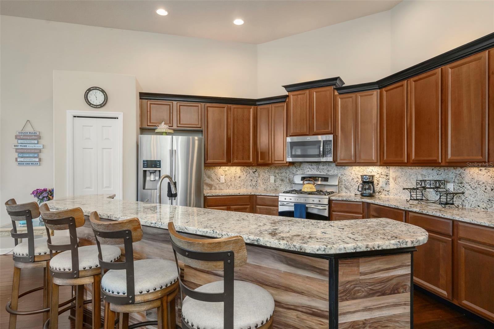 2307 Silver Trumpet Ct Property Photo 4