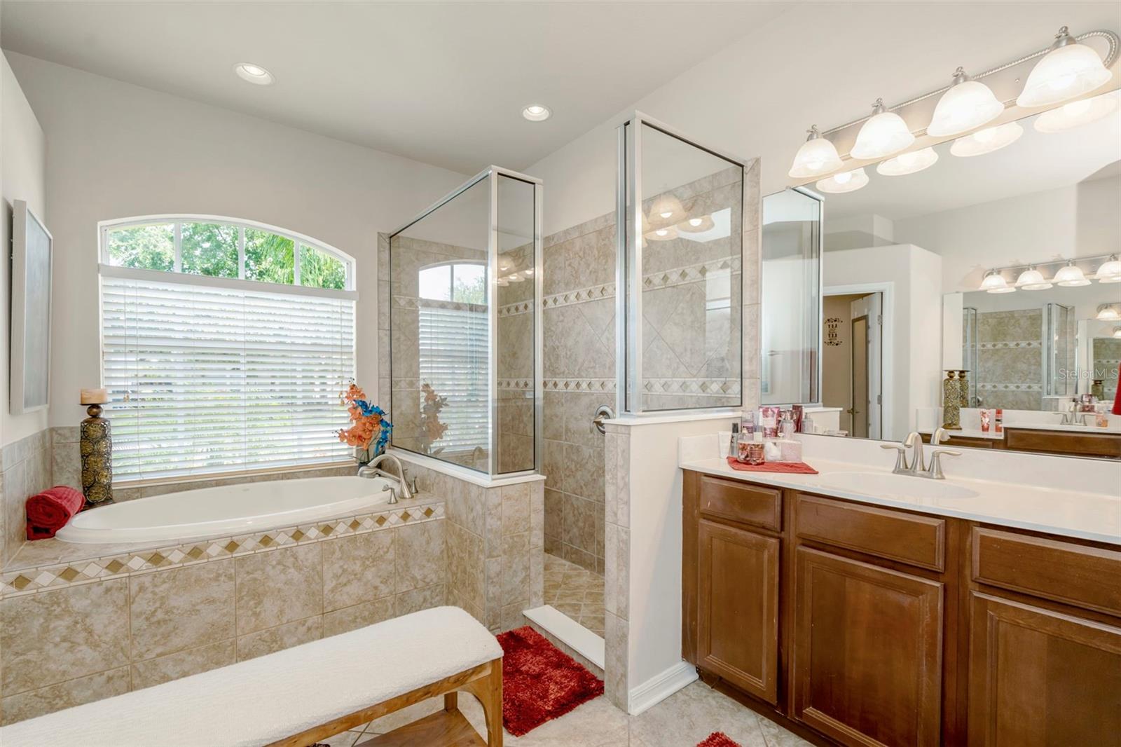 2307 Silver Trumpet Ct Property Photo 9