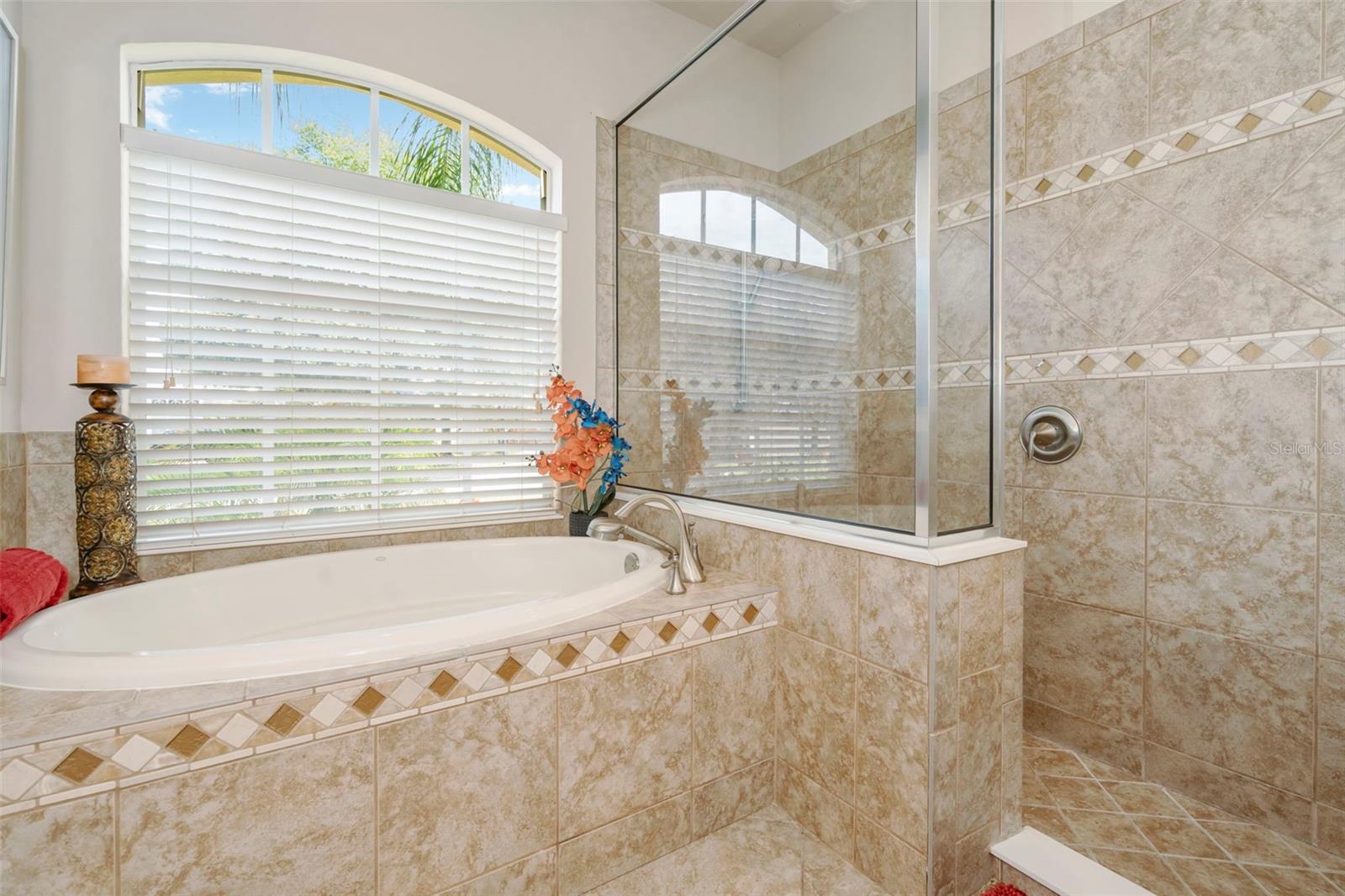 2307 Silver Trumpet Ct Property Photo 10