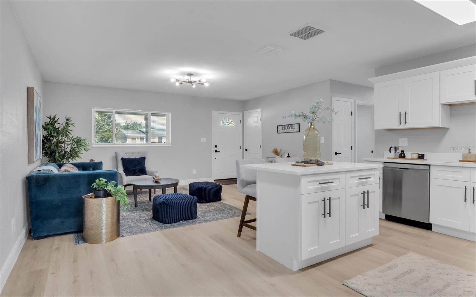 313 Beverly Blvd Property Photo 4