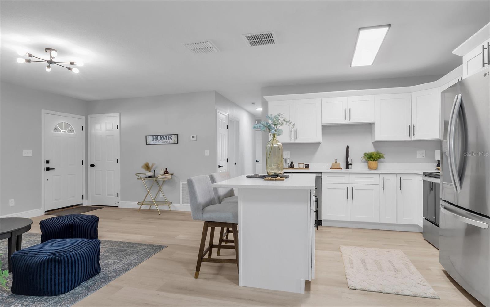 313 Beverly Blvd Property Photo 6