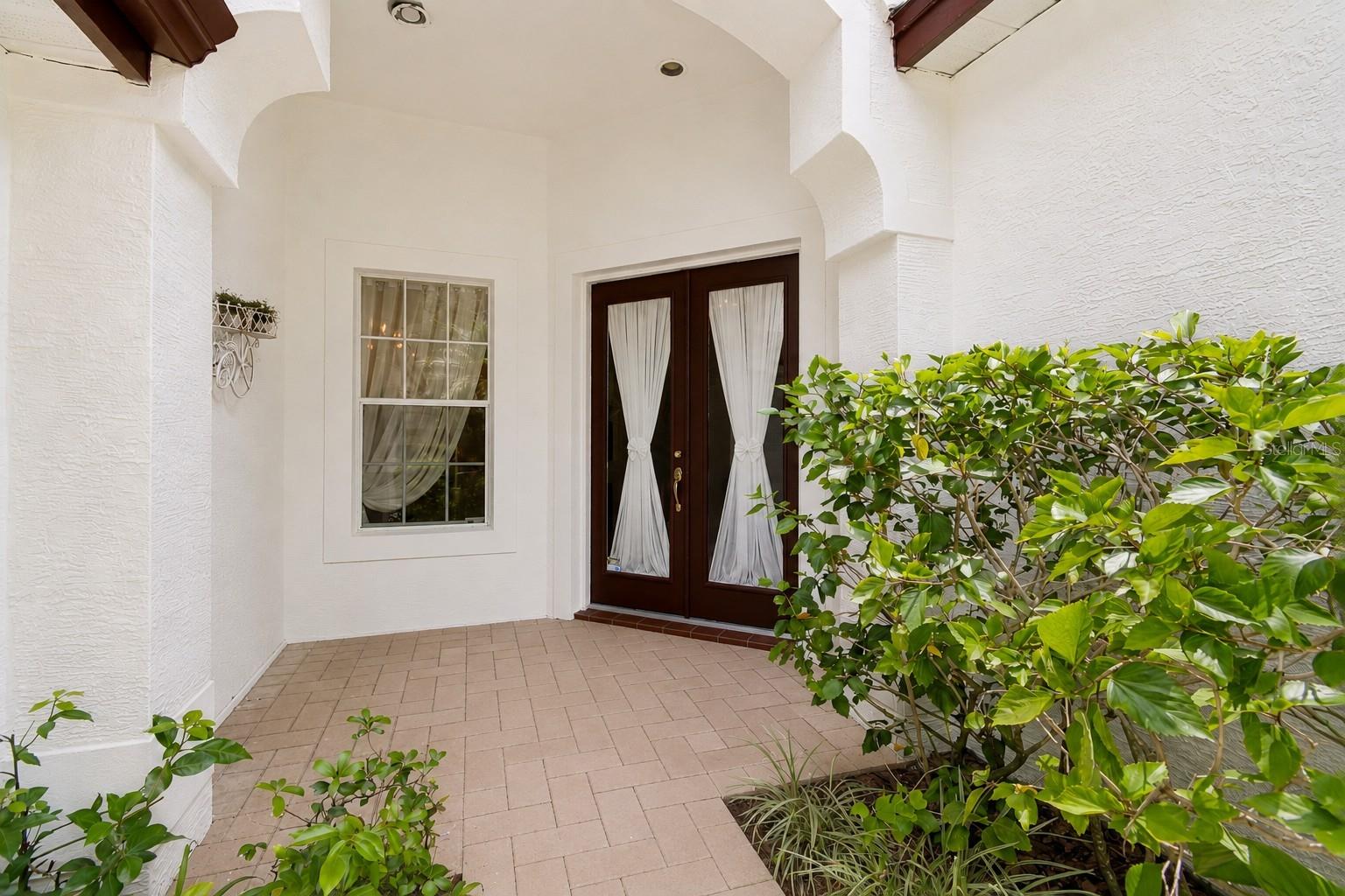 10502 Castleford Way Property Photo 3