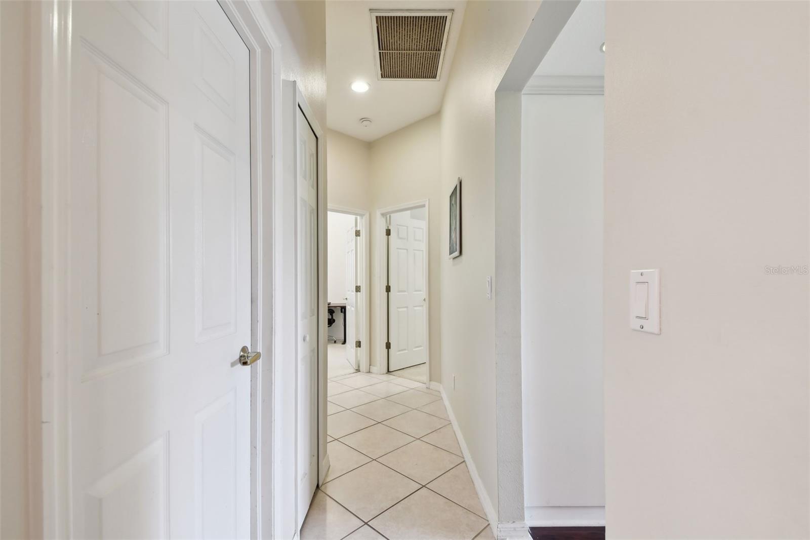 10502 Castleford Way Property Photo 8