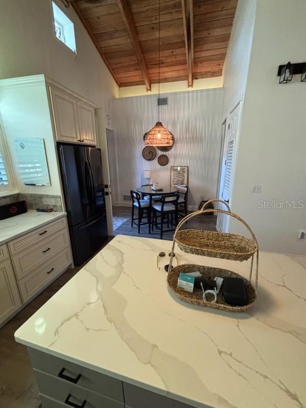 525 Lexington St Property Photo 11