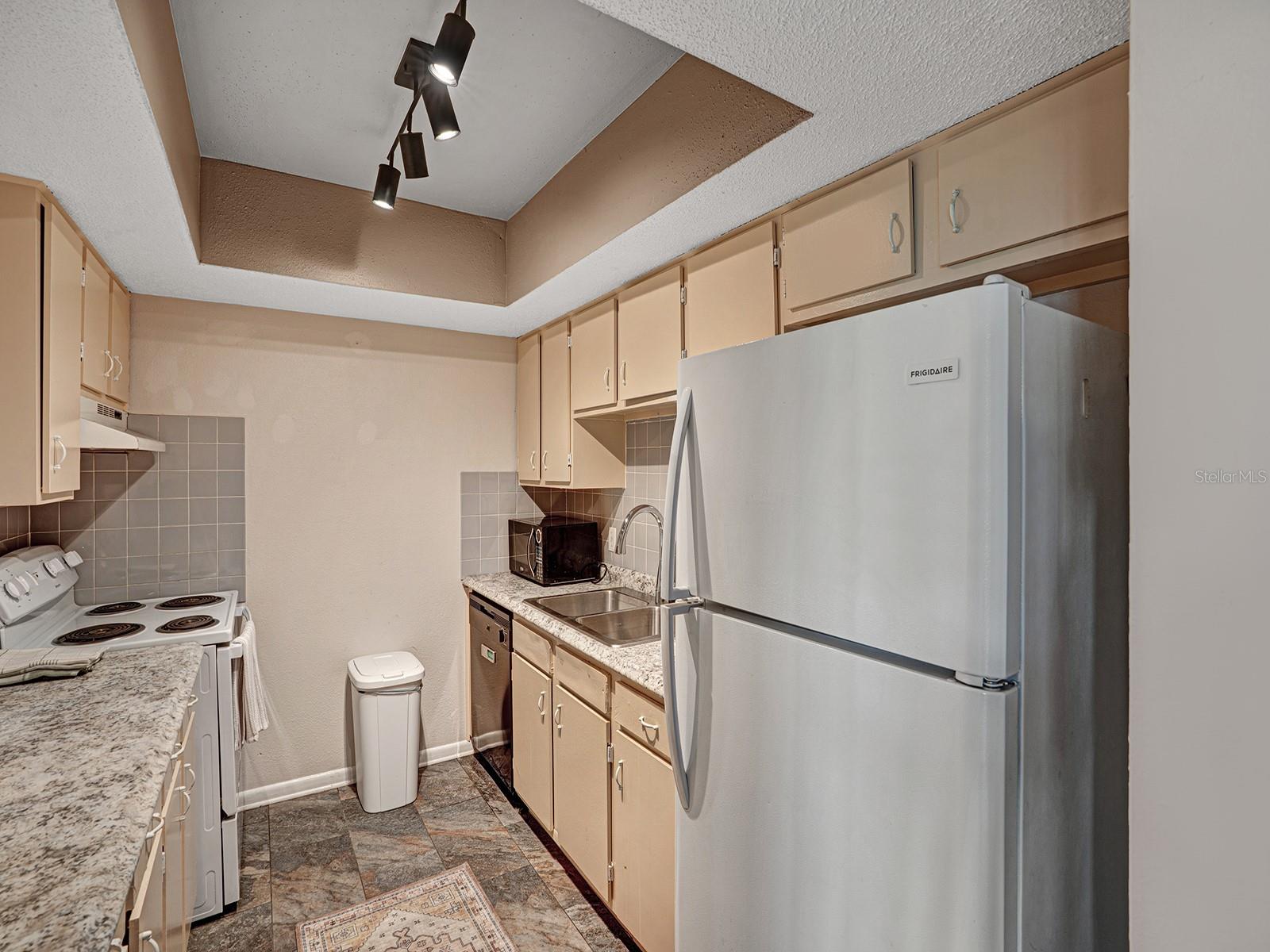 625 N Keene Rd #b Property Photo 10