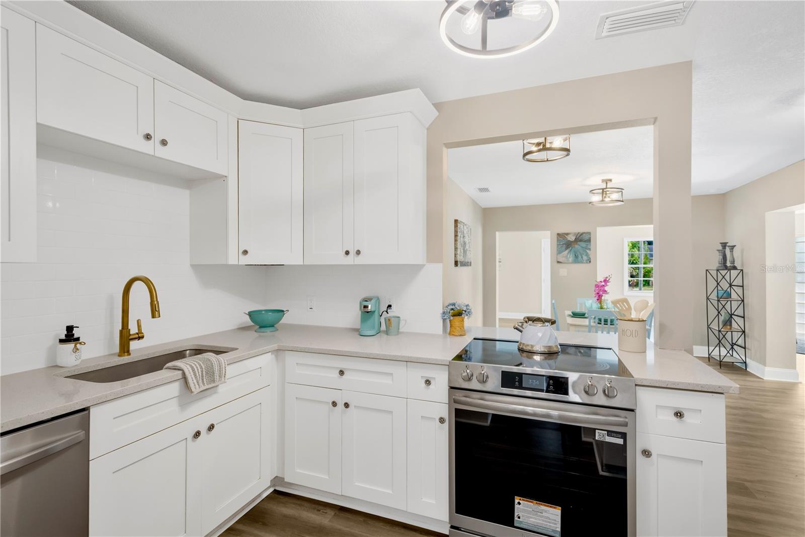 3903 W Palmetto St Property Photo 4