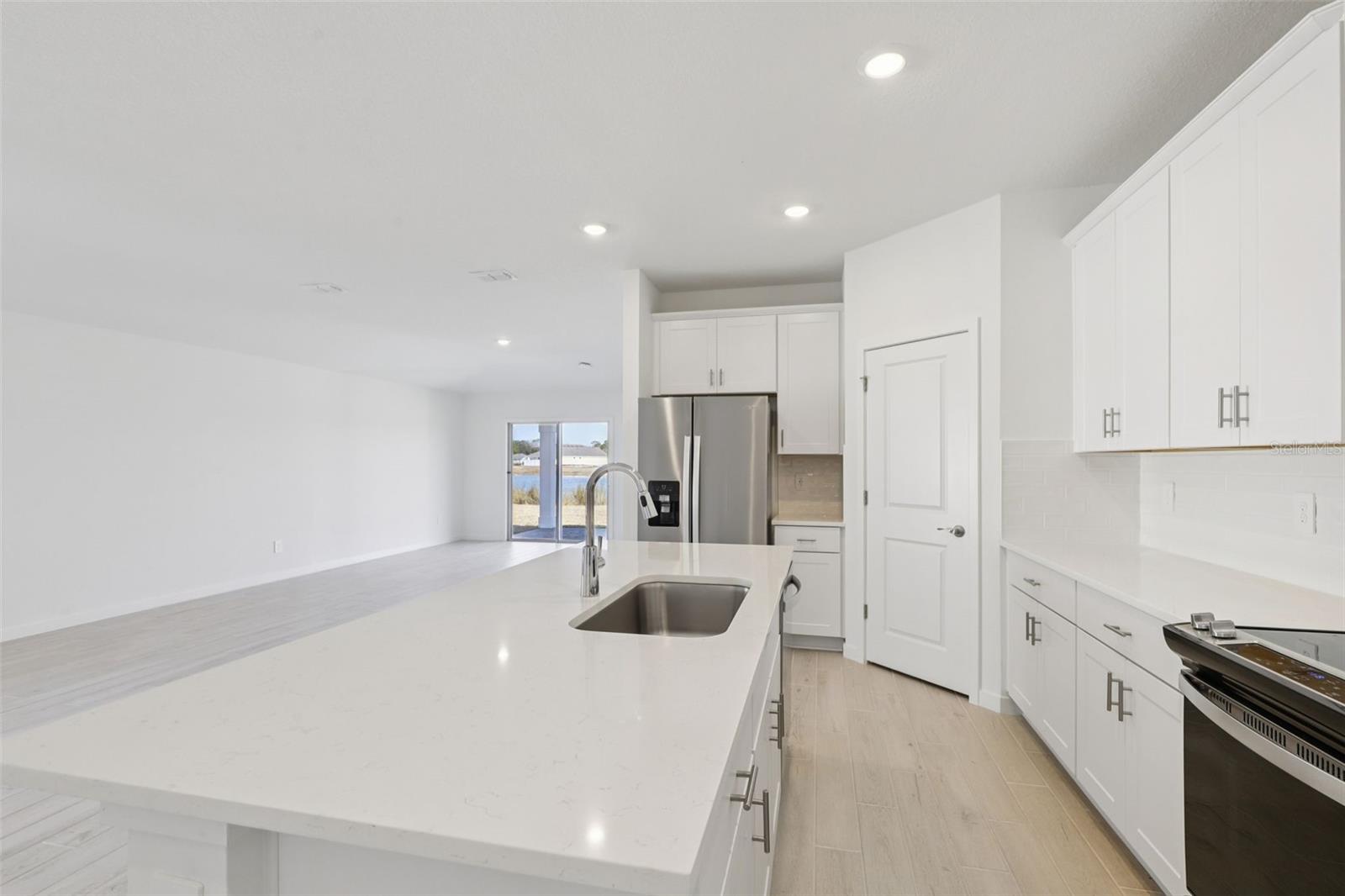 20 Garni Dr Property Photo 4