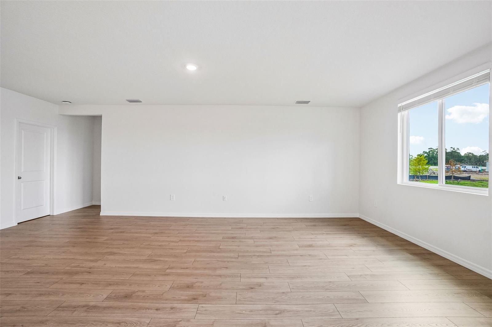 13684 Umber Forest St Property Photo 7