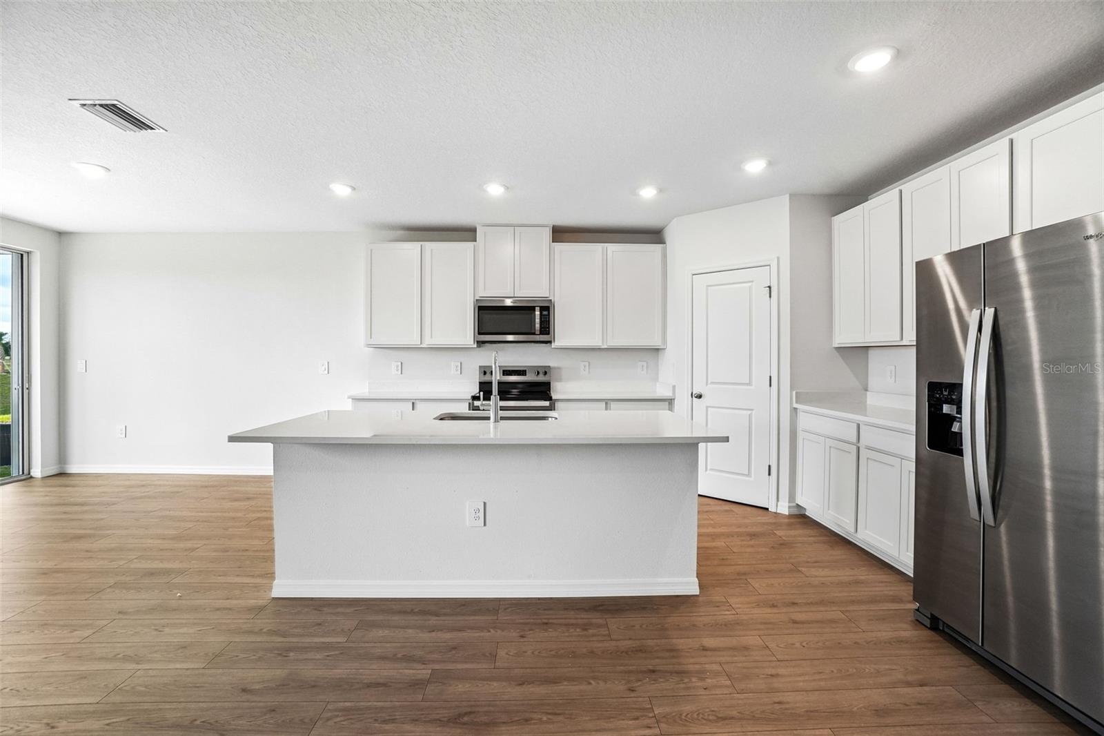 13684 Umber Forest St Property Photo 15