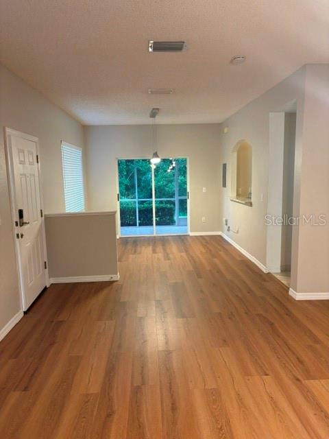 18157 Paradise Point Dr Property Photo 3
