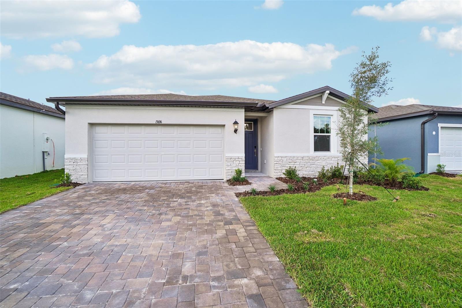 13696 Umber Forest St Property Photo 1
