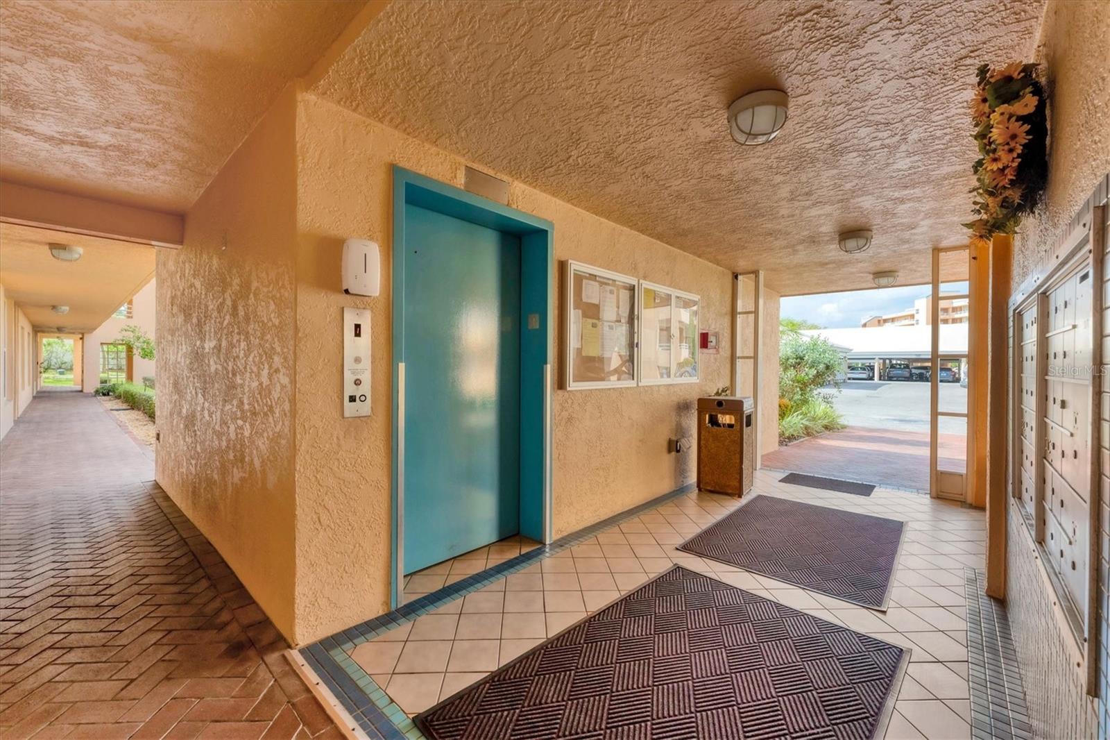 4530 Pinebrook Cir #208 Property Photo 6