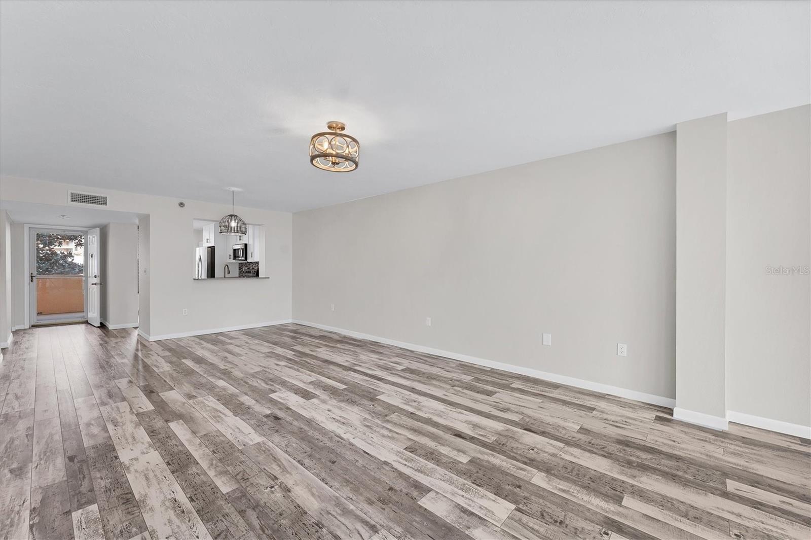 4530 Pinebrook Cir #208 Property Photo 14