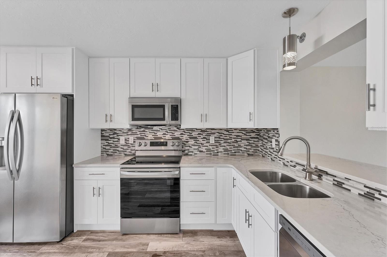 4530 Pinebrook Cir #208 Property Photo 15