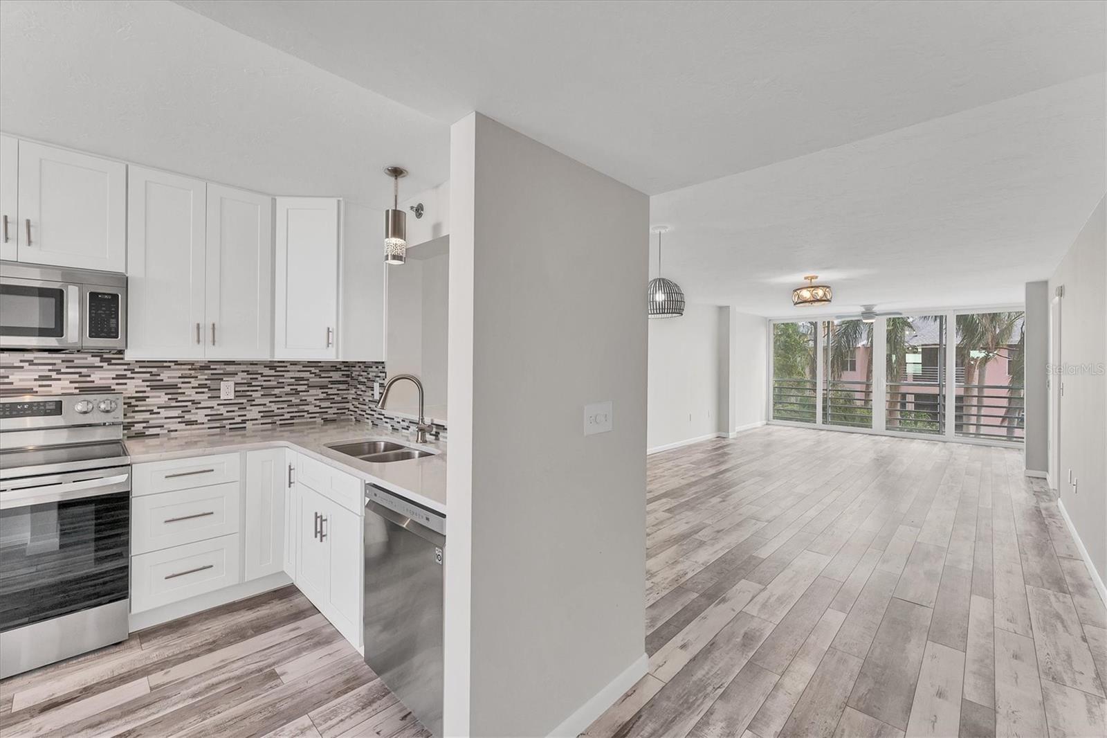 4530 Pinebrook Cir #208 Property Photo 19