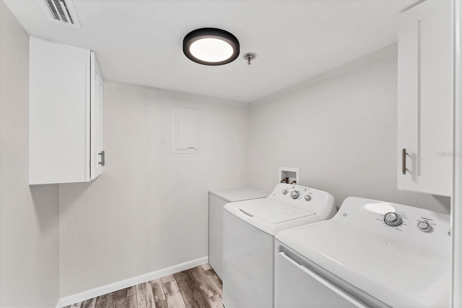 4530 Pinebrook Cir #208 Property Photo 29