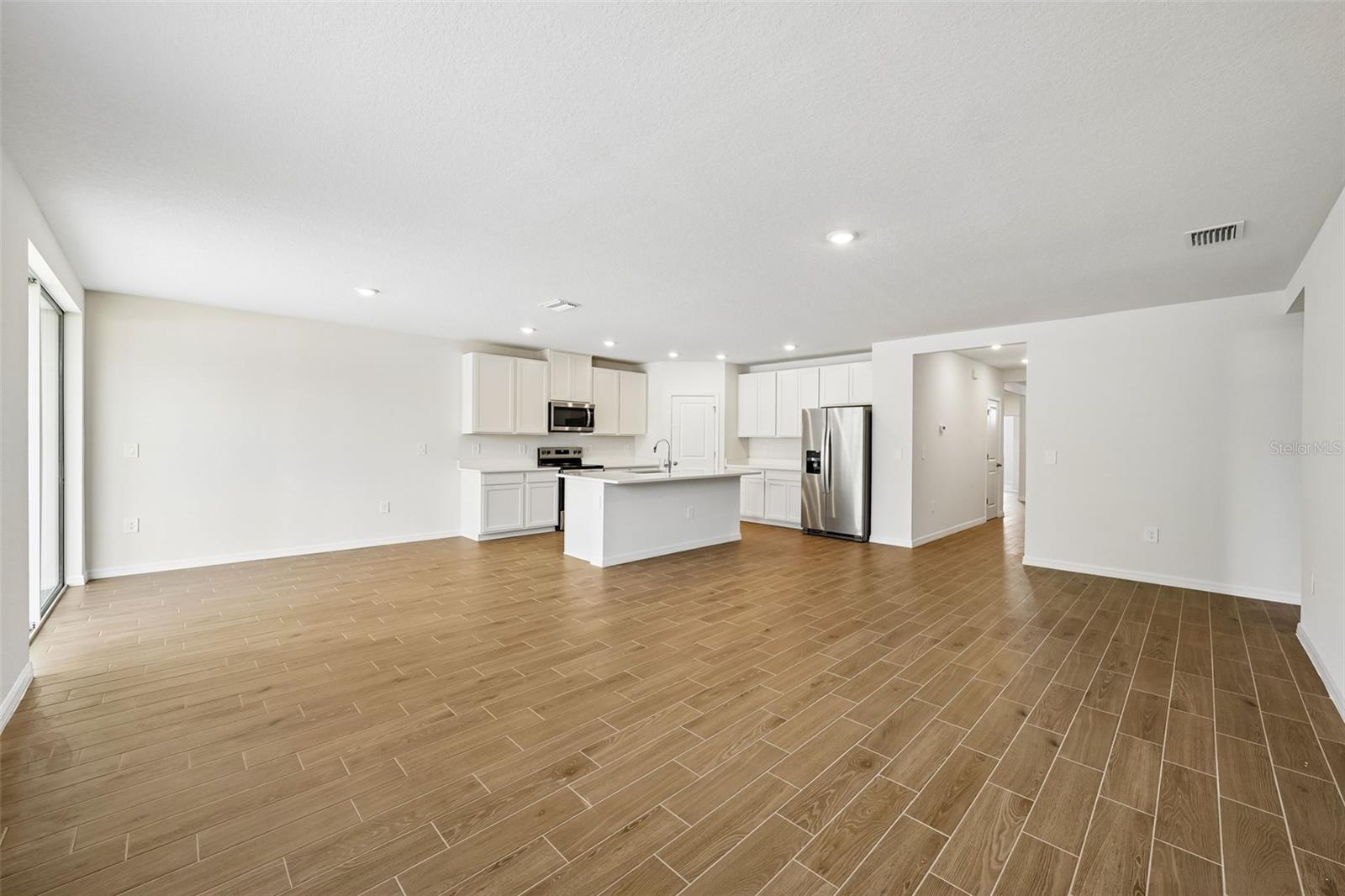 13755 Umber Forest St Property Photo 4