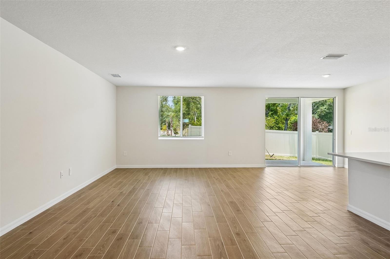 13755 Umber Forest St Property Photo 6