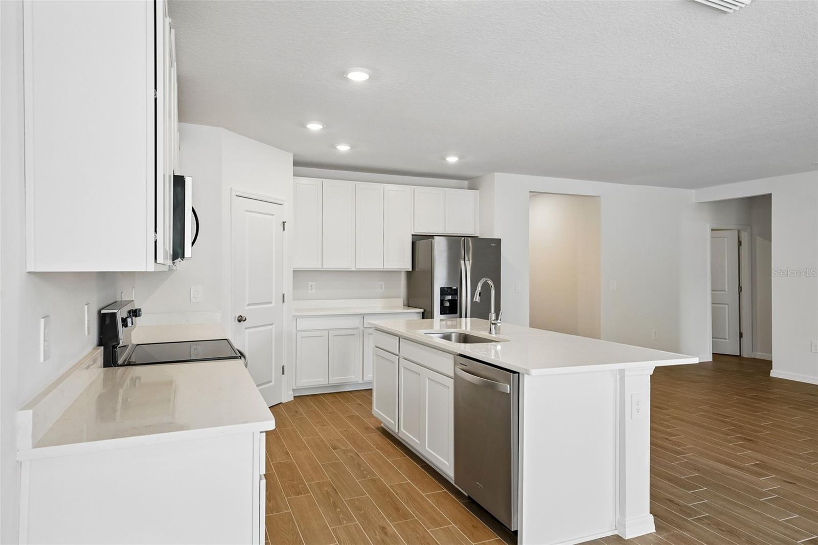 13755 Umber Forest St Property Photo 15