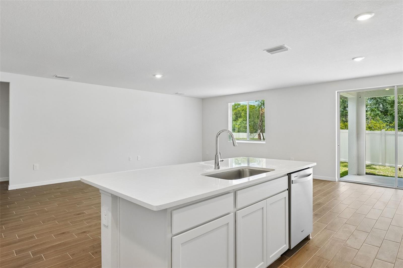 13755 Umber Forest St Property Photo 17