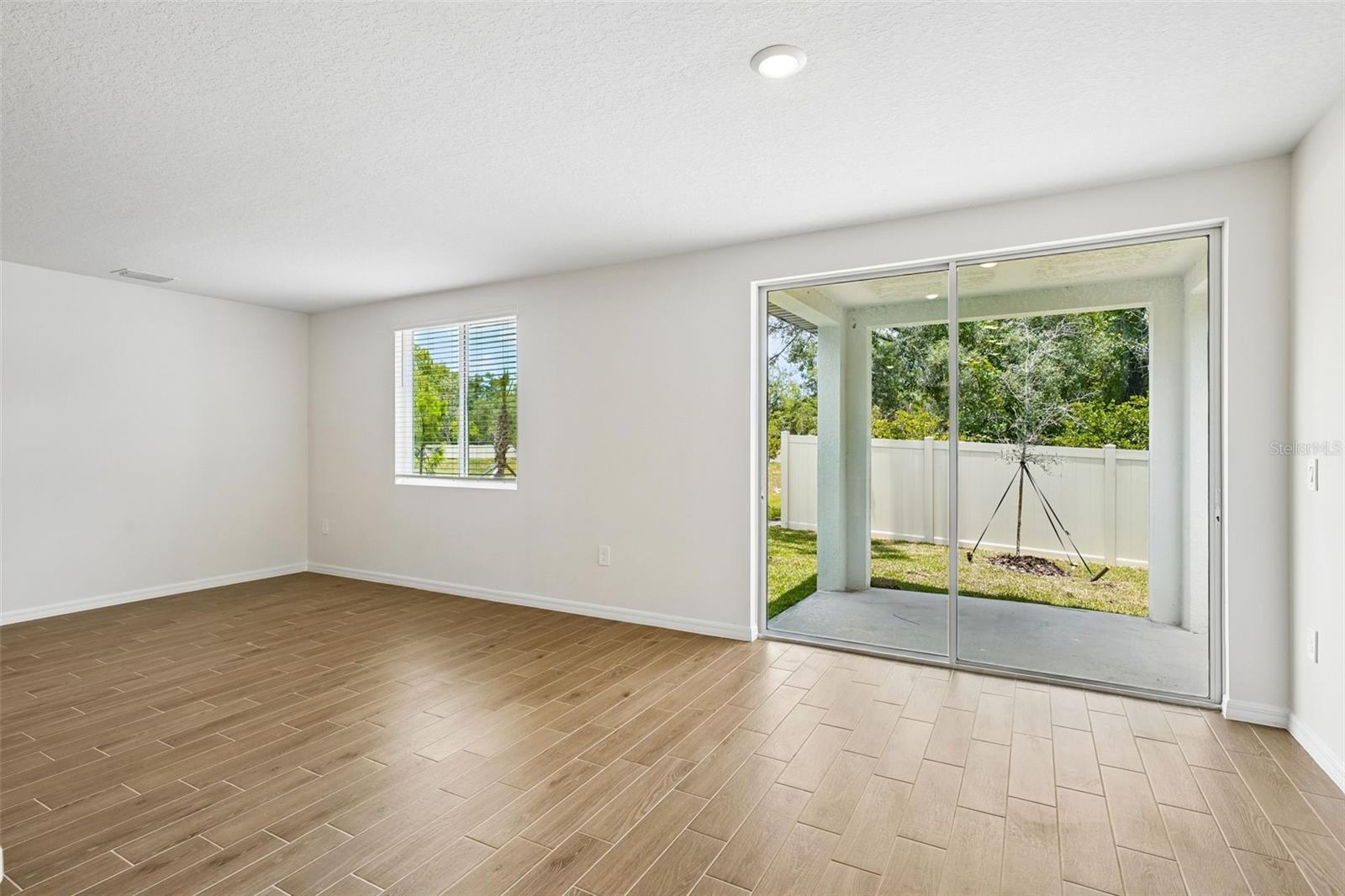 13755 Umber Forest St Property Photo 20