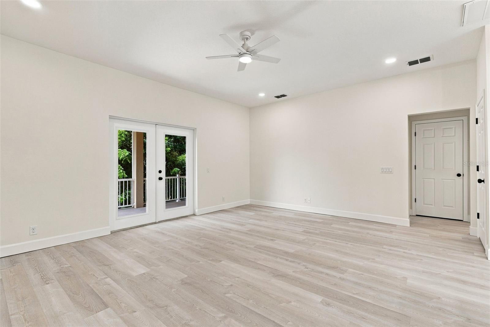 537 Pineloch Dr Property Photo 13