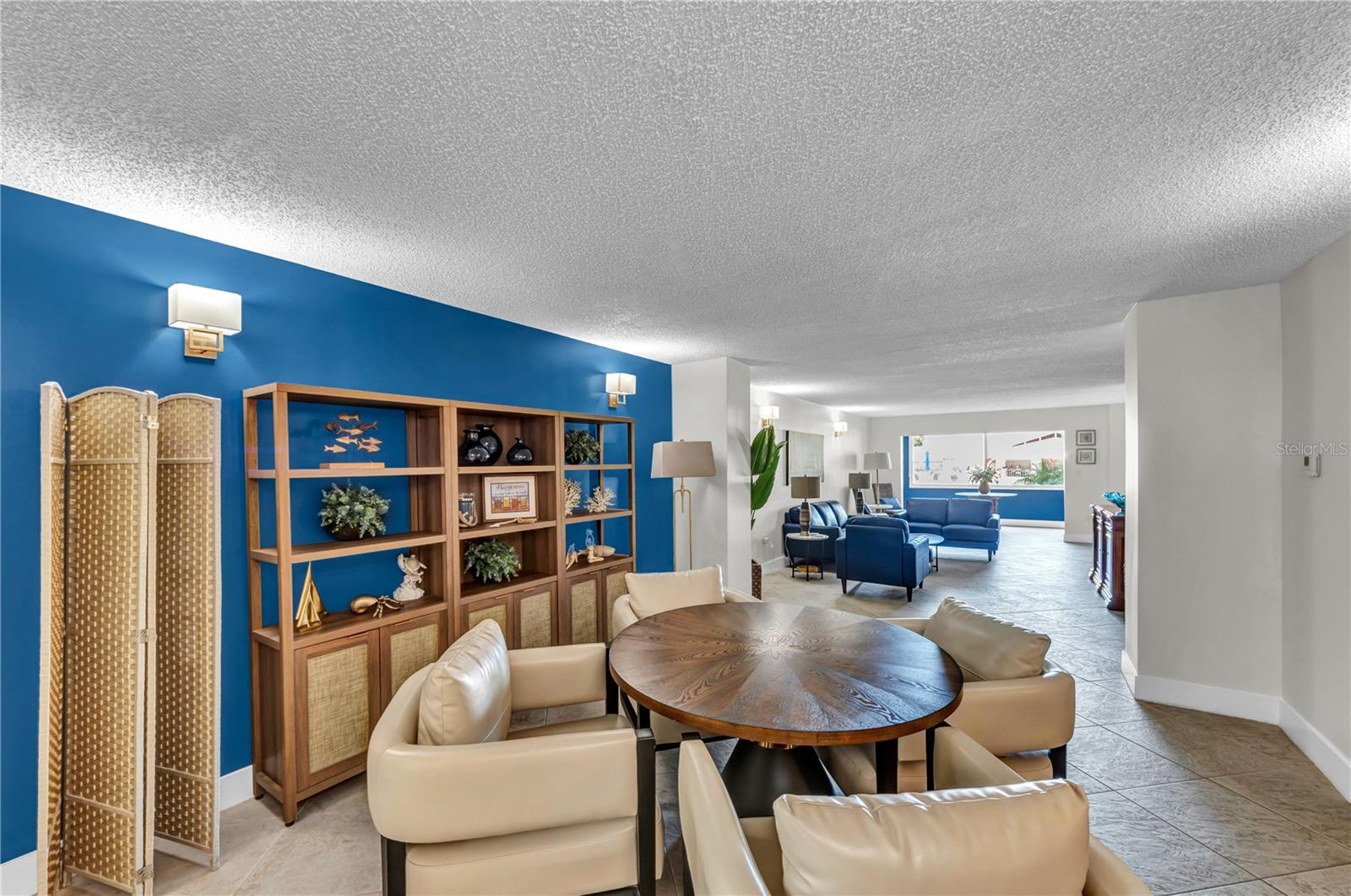 622 Edgewater Dr #823 Property Photo 6