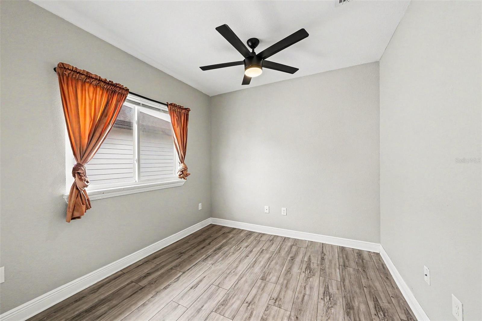 2619 W St Conrad Property Photo 25