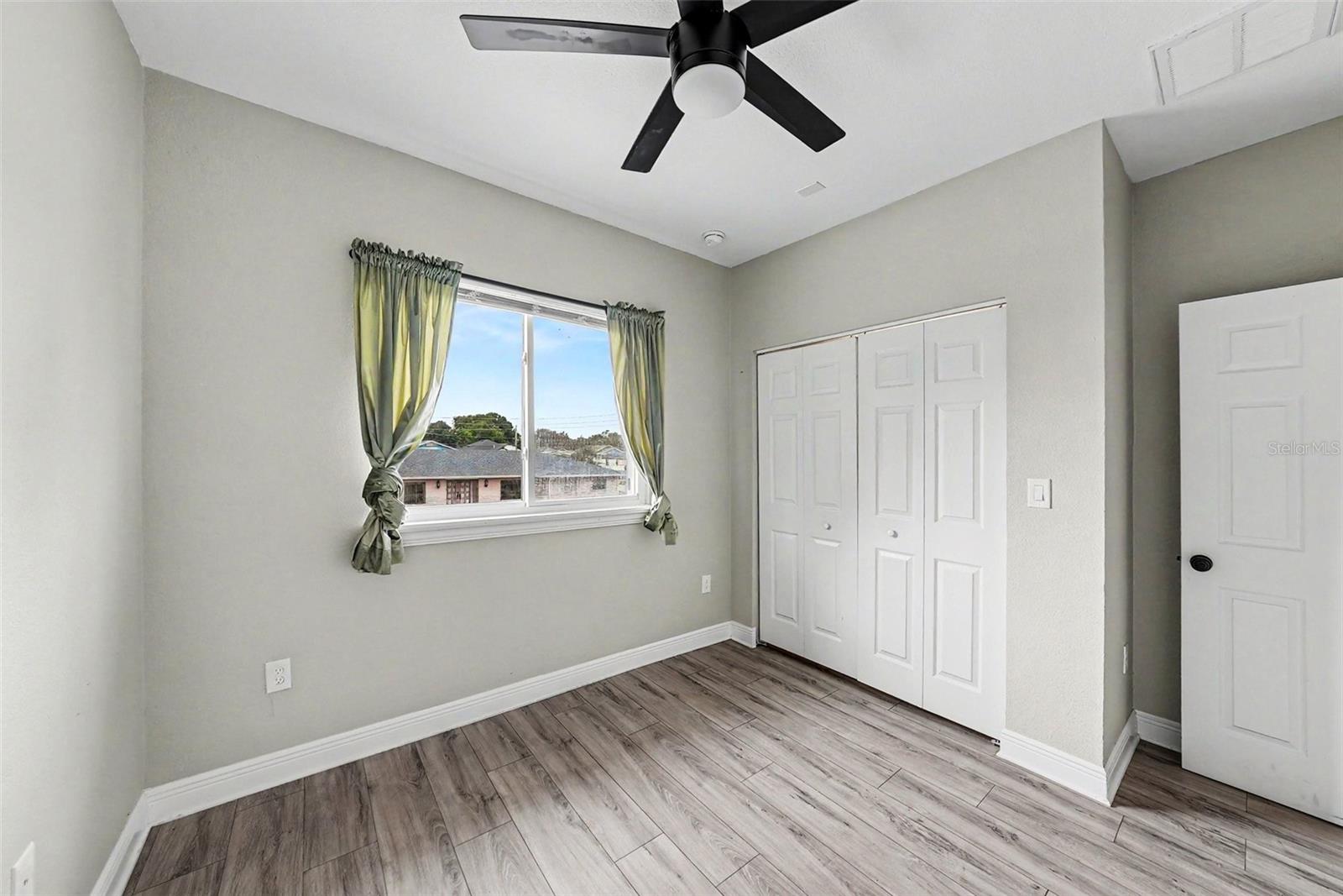 2619 W St Conrad Property Photo 26