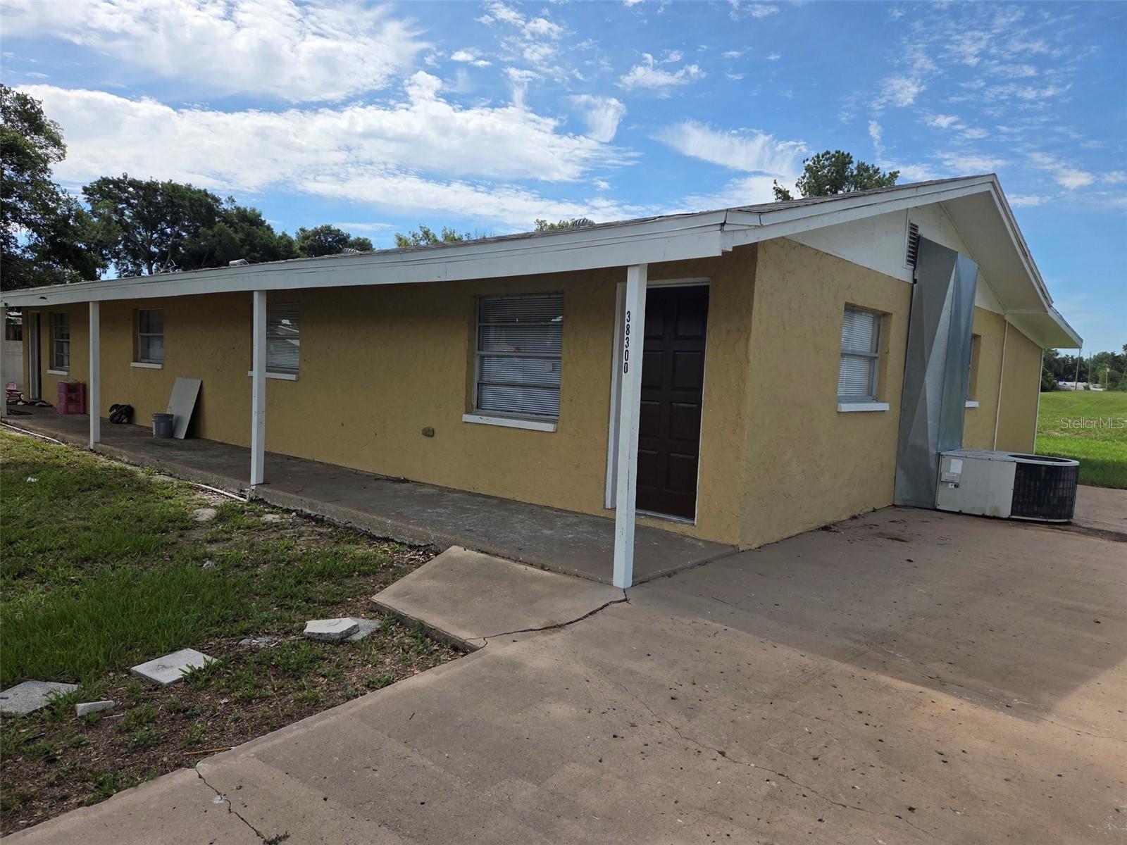 38300 Henry Dr Property Photo 2