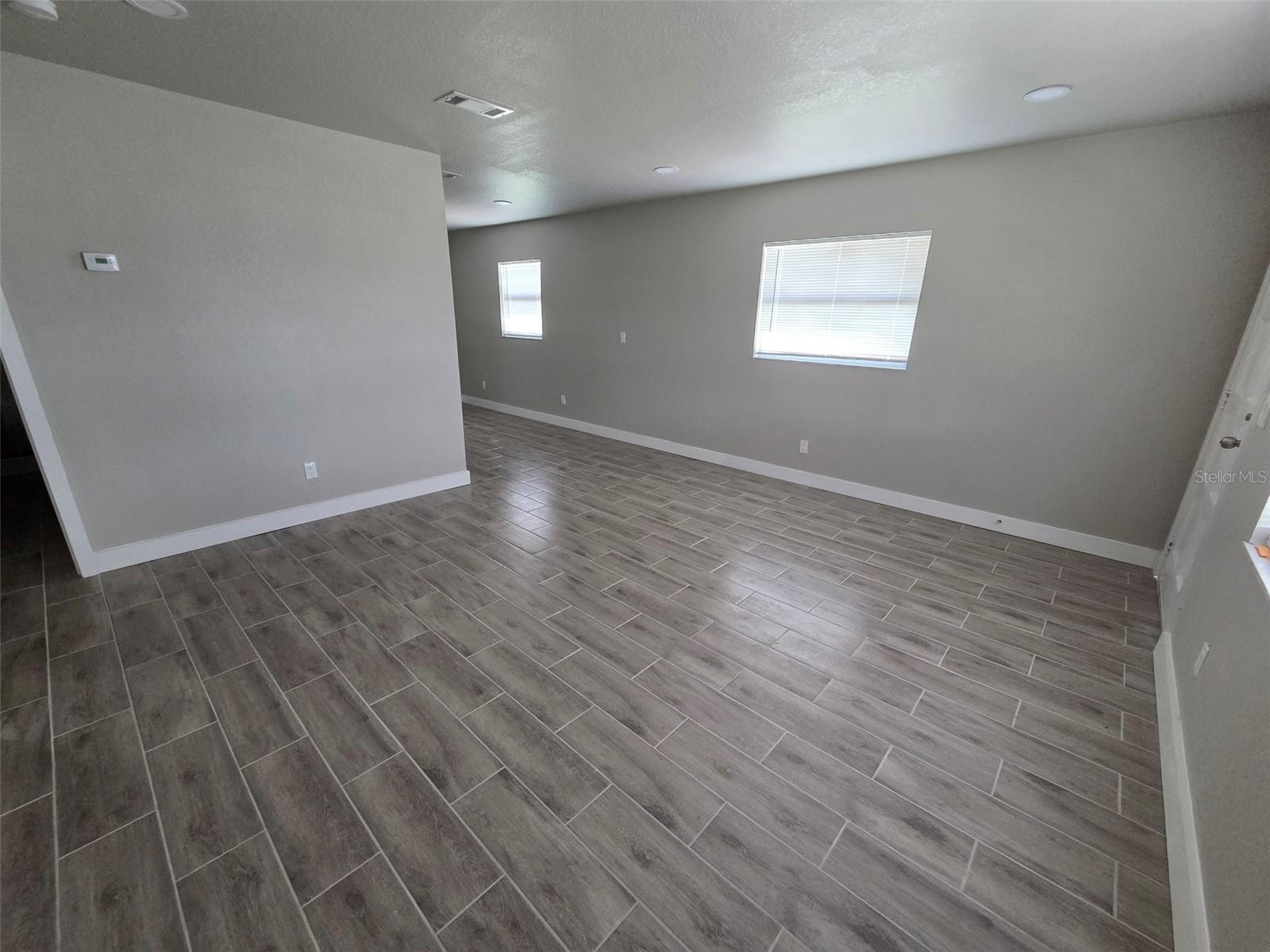 38300 Henry Dr Property Photo 5