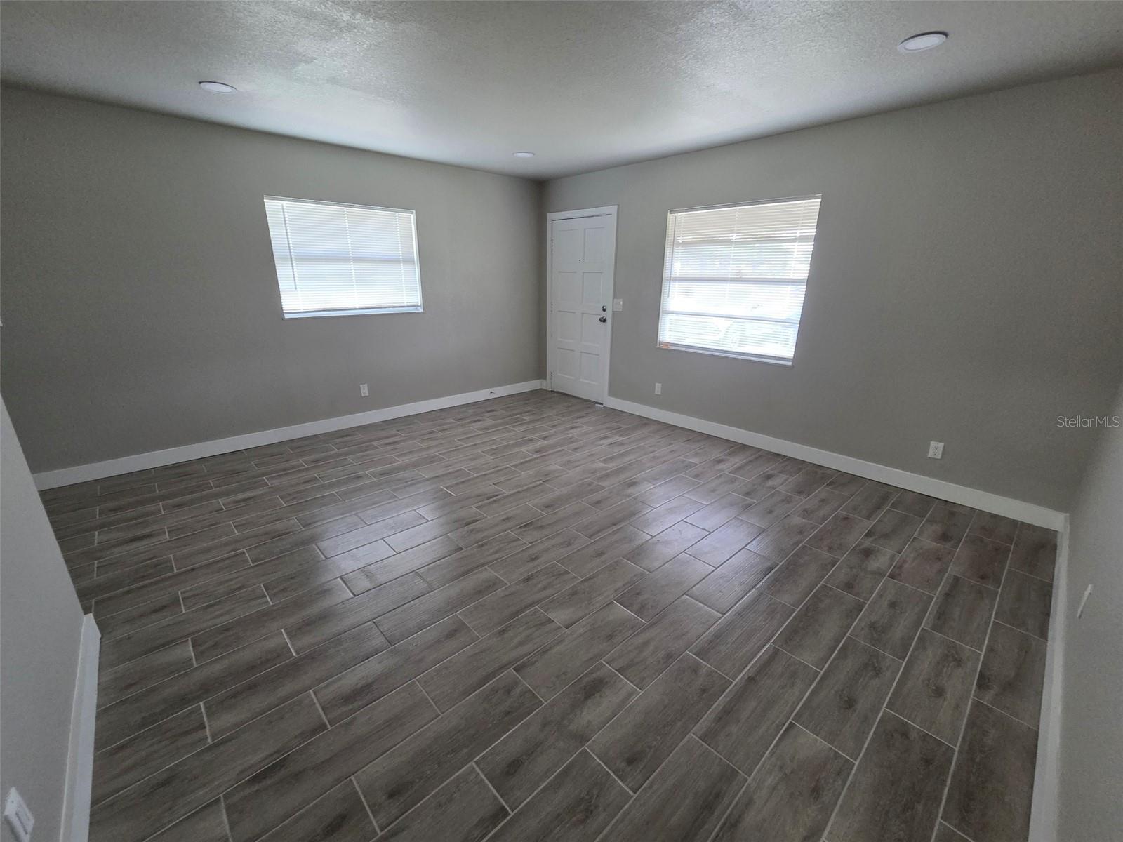 38300 Henry Dr Property Photo 7