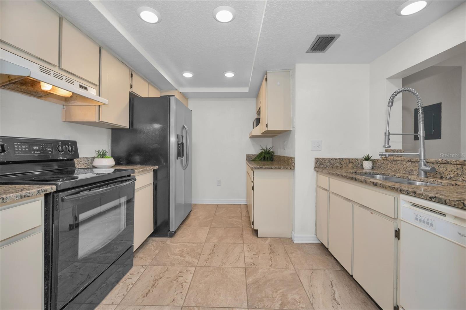 2971 Estancia Blvd #412 Property Photo 29