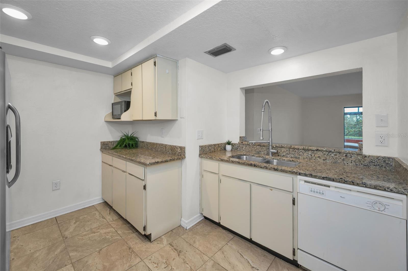 2971 Estancia Blvd #412 Property Photo 32