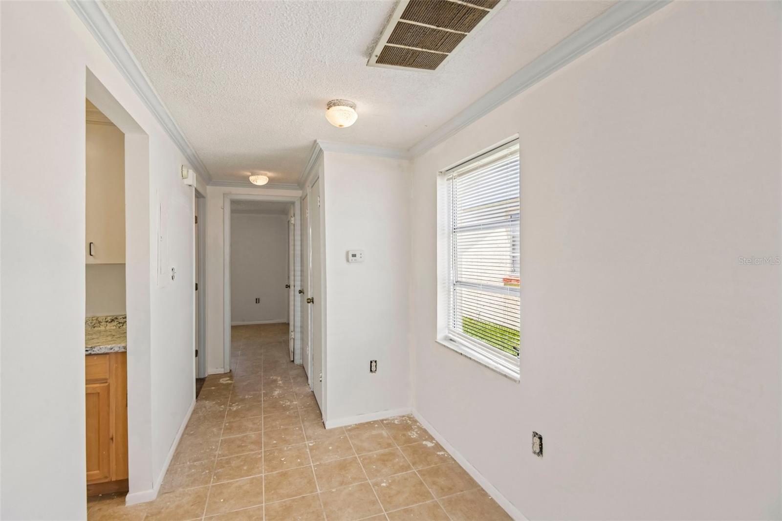 4923 Getner St Property Photo 8