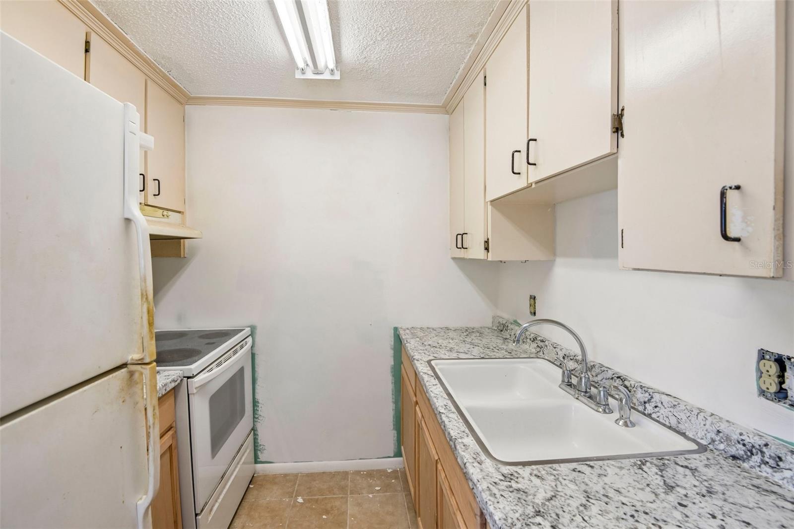 4923 Getner St Property Photo 10
