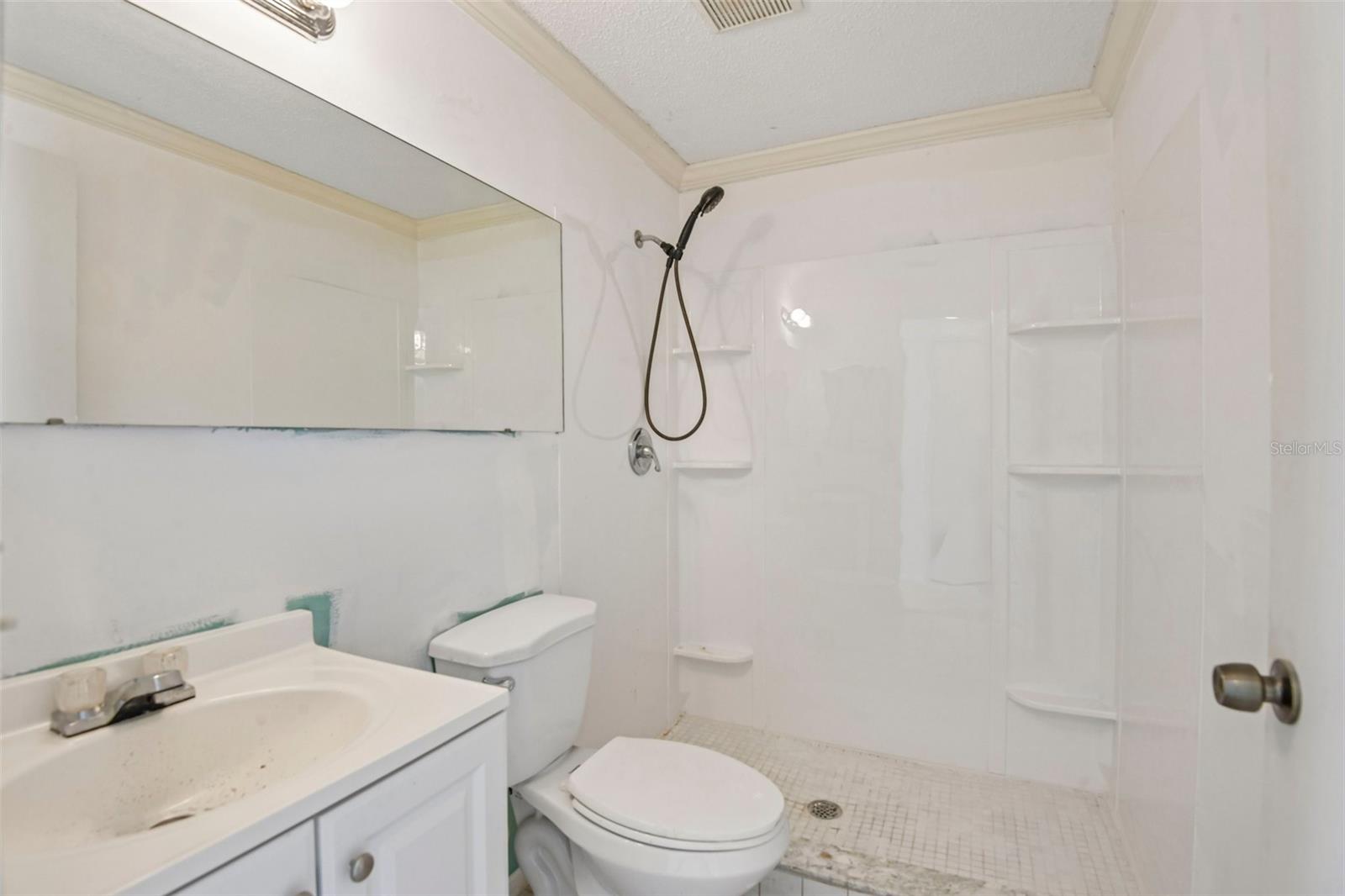 4923 Getner St Property Photo 15